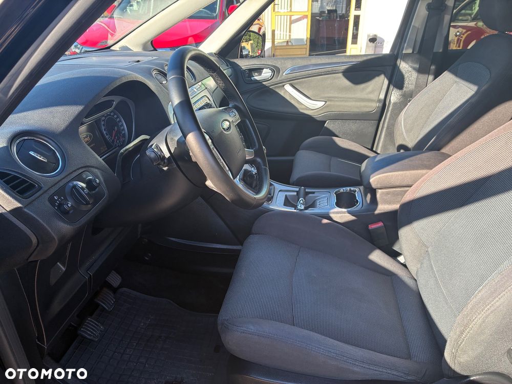 Ford S-Max - 8