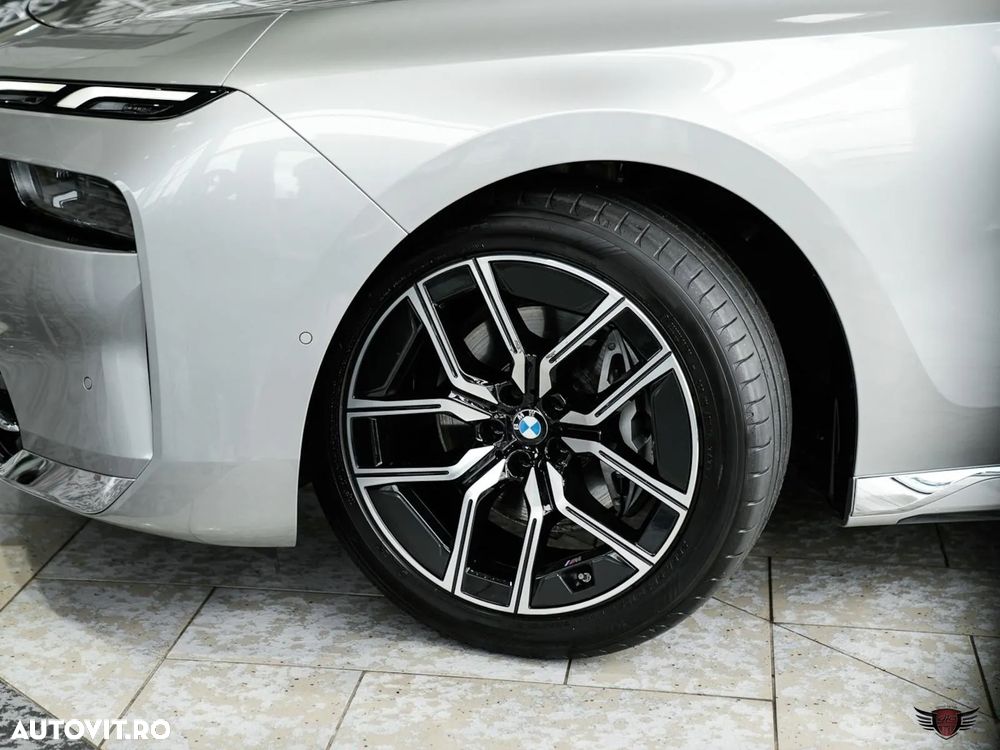 BMW Seria 7 740d xDrive - 34