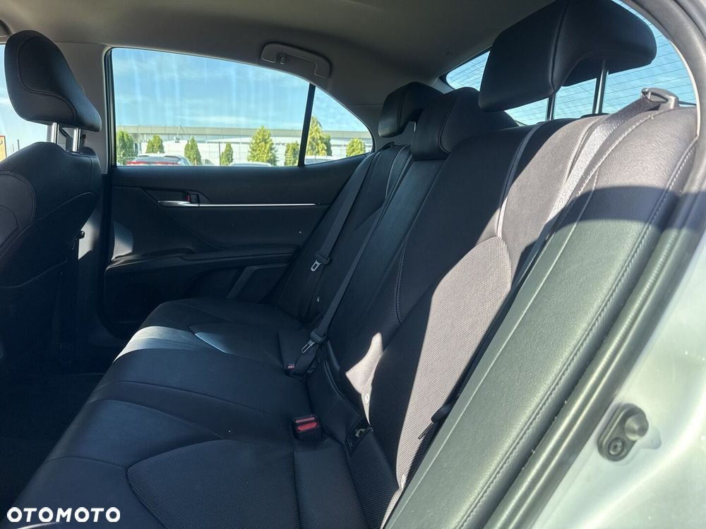 Toyota Camry 2.5 Hybrid Comfort CVT - 16
