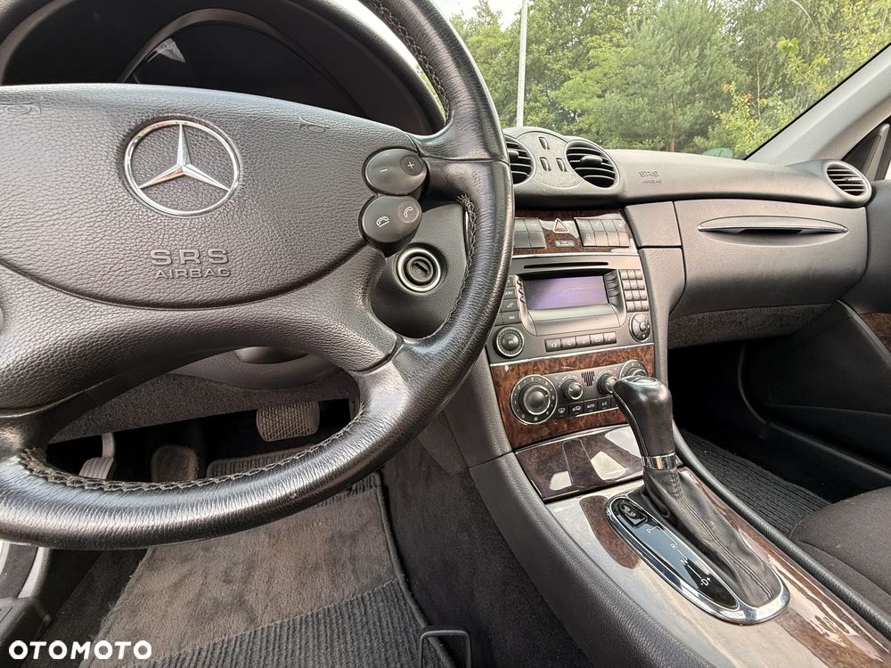 Mercedes-Benz CLK - 22