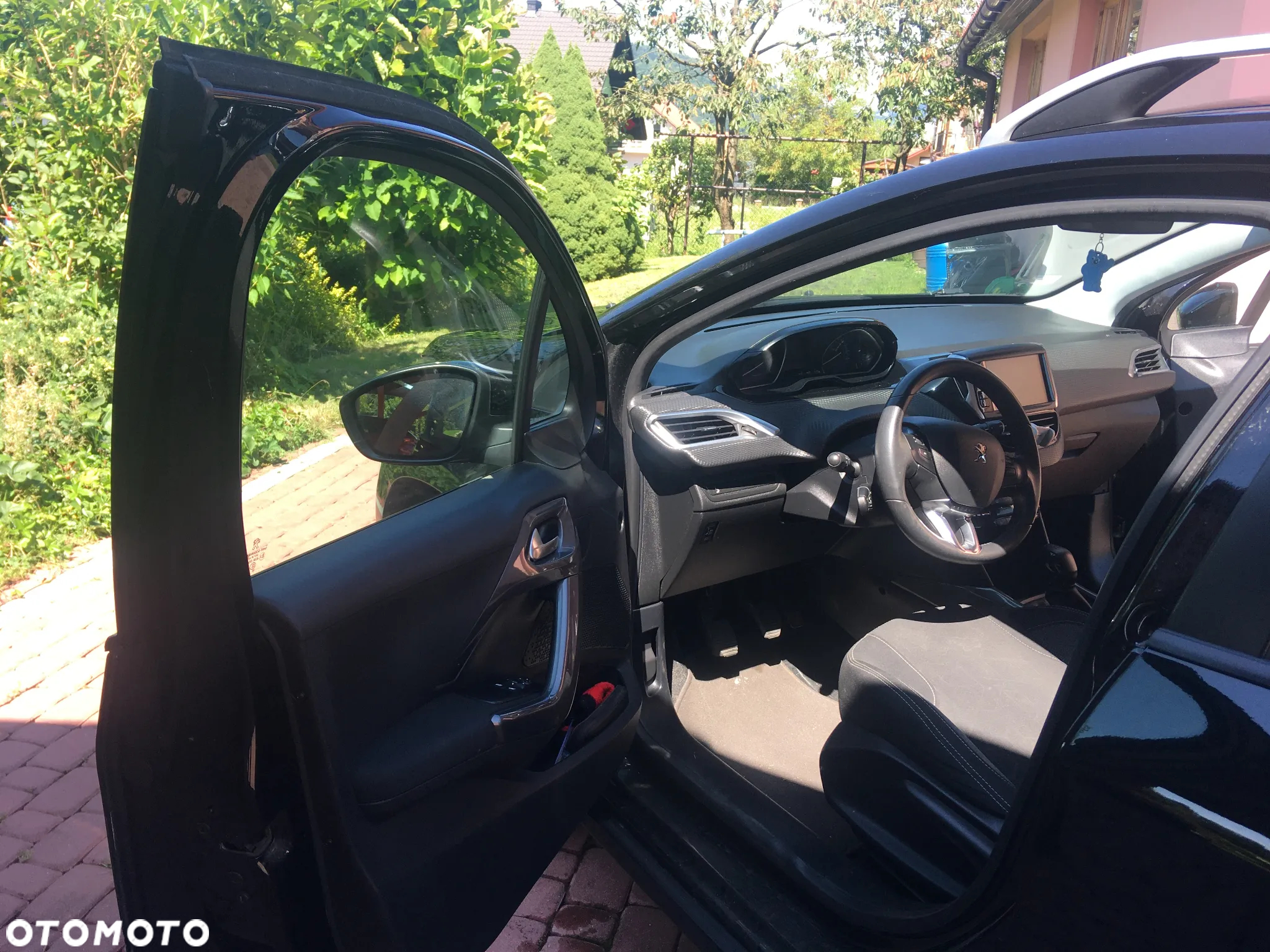 Peugeot 2008 1.2 Pure Tech Style - 12