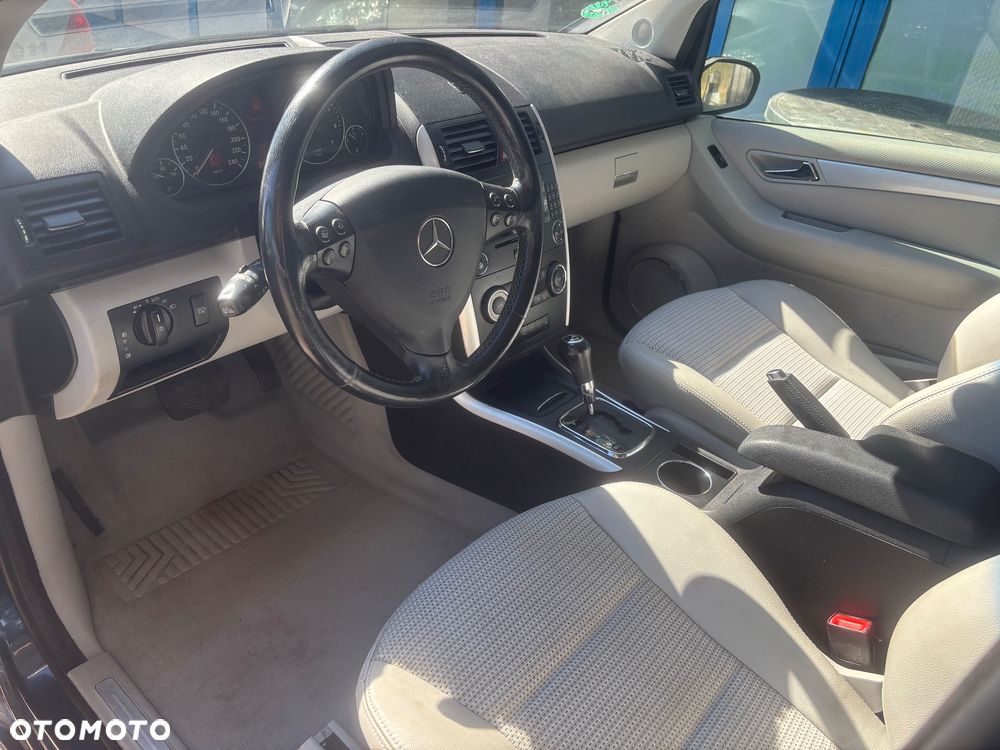Mercedes-Benz Klasa A 170 Autotronic Avantgarde Grand Edition - 30