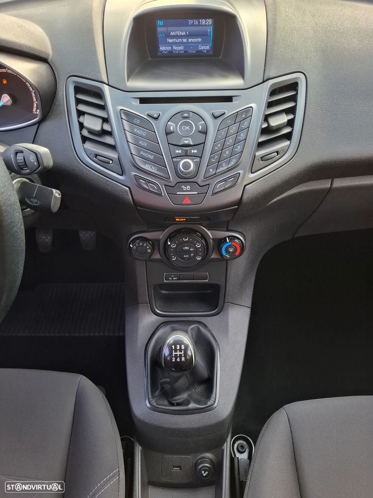Ford Fiesta 1.0 Ti-VCT Titanium - 12