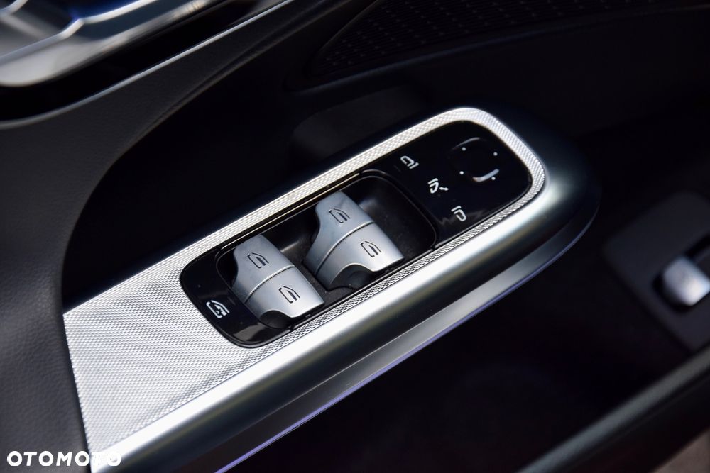 Mercedes-Benz Klasa E 200 mHEV 4-Matic Avantgarde 9G-Tronic - 21