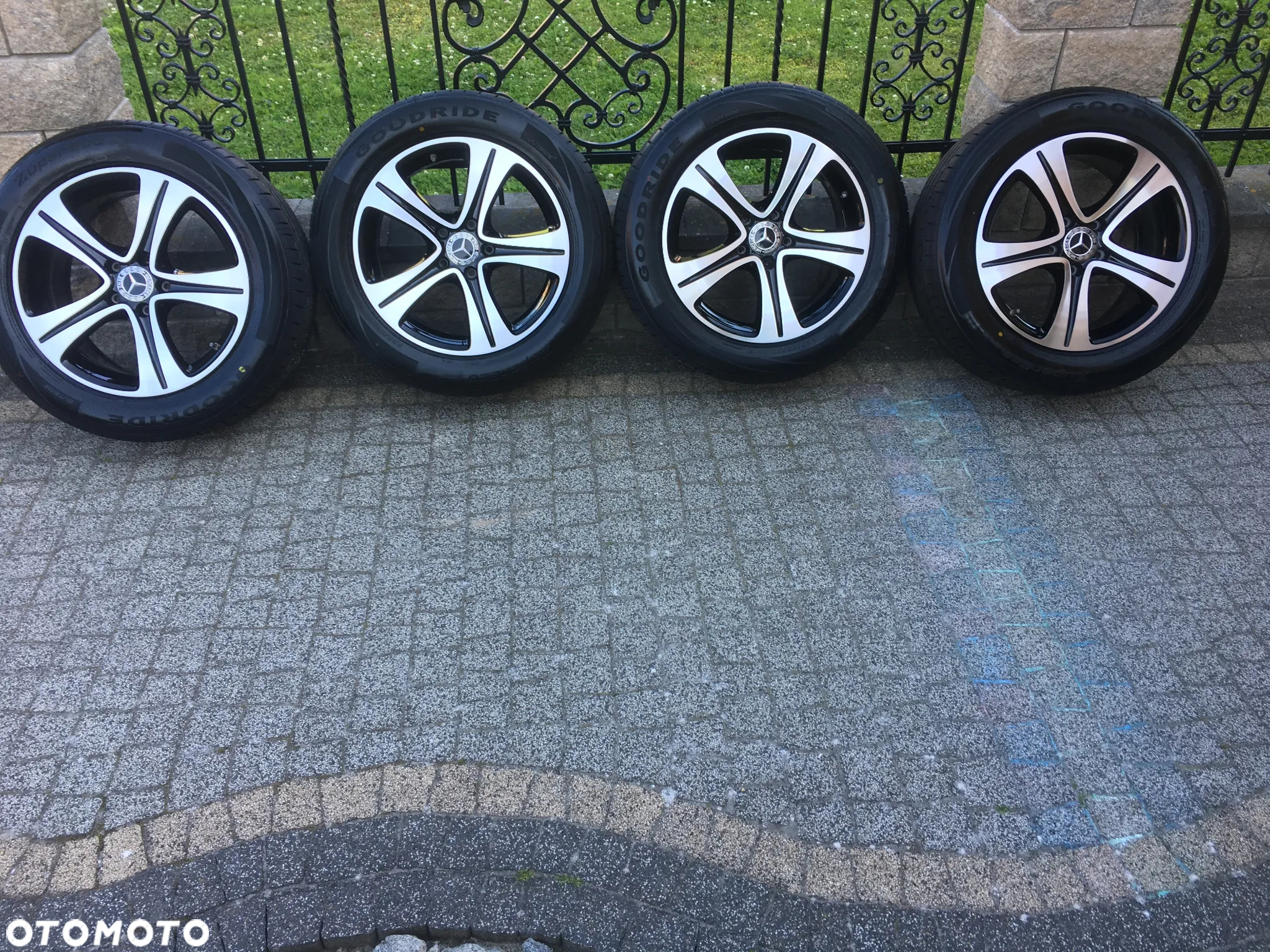 Mercedes E Klasa W213 Koła Felgi Aluminiowe Z Nowymi Oponami 225/50r17 - 2