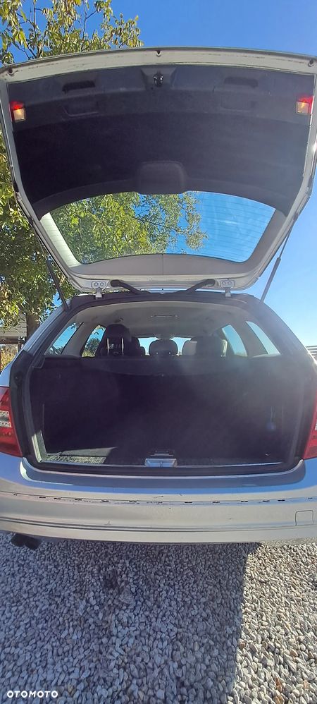 Mercedes-Benz Klasa C 200 CDI BlueEff Avantgarde - 3