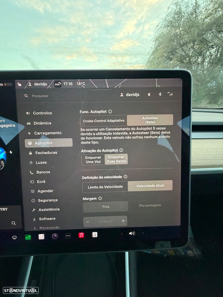 Tesla Model 3 Long-Range Dual Motor AWD - 13