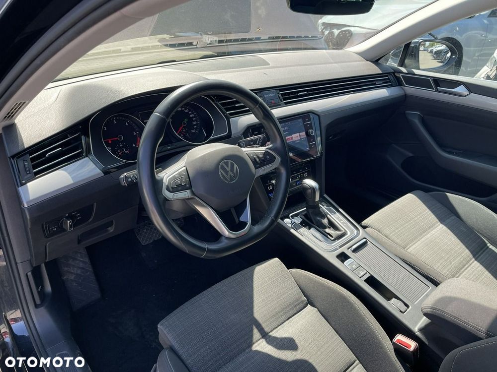 Volkswagen Passat Variant 2.0 TDI SCR DSG Conceptline - 9