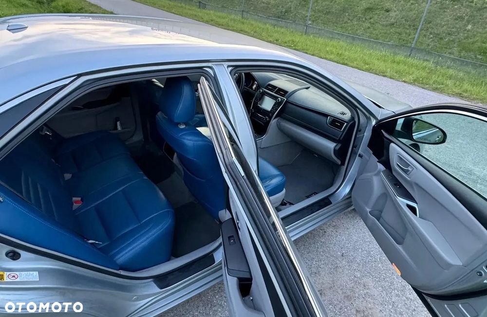 Toyota Camry - 8