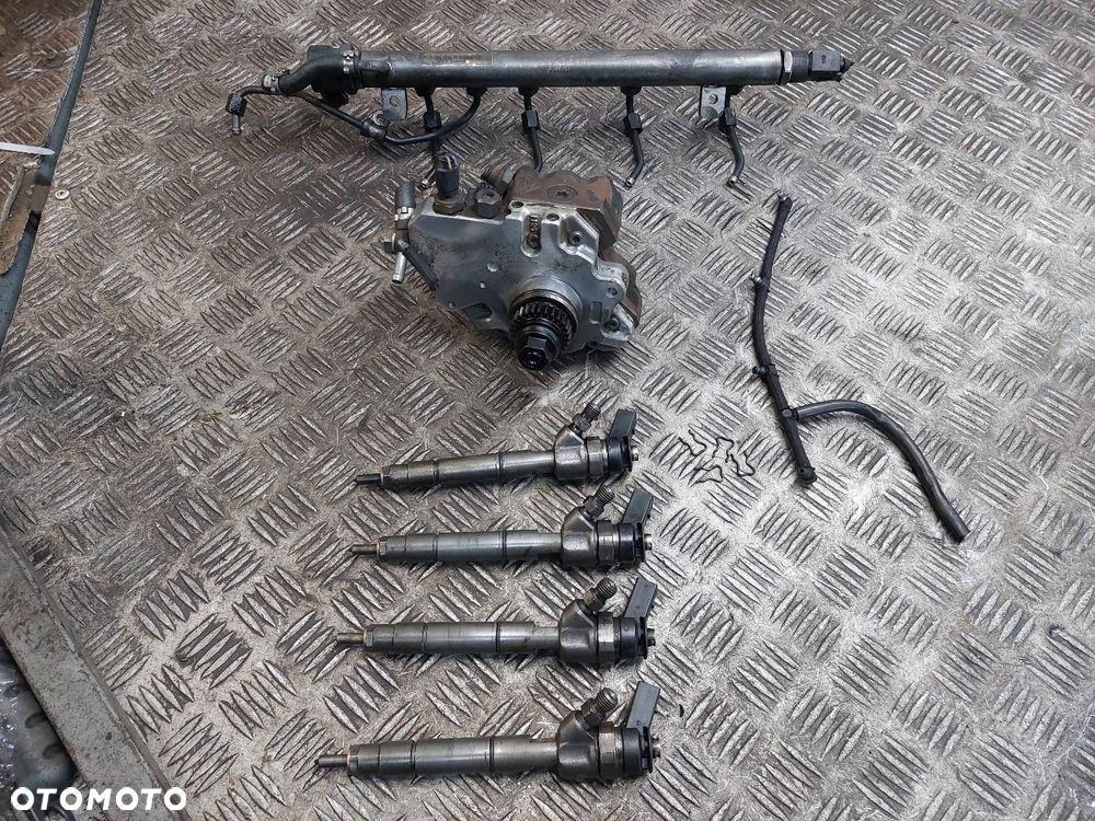 POMPA WTRYSKOWA WTRYSKIWACZE MERCEDES W245 2.0 CDI A6400700701 A6400700787 - 1