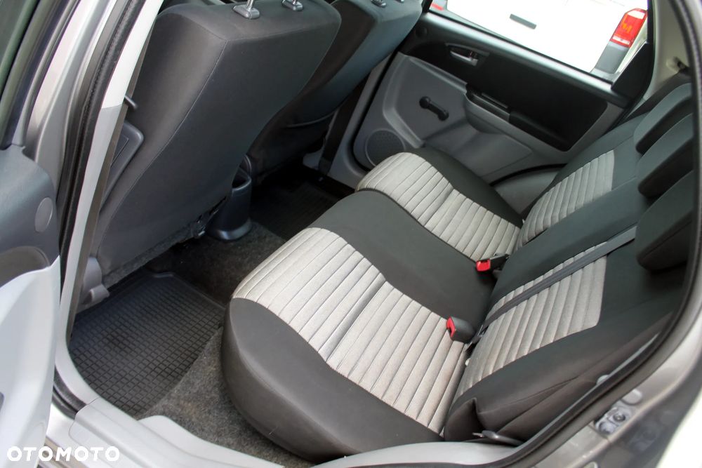 Suzuki SX4 Classic 1.6 VVT 4x4 Club - 12