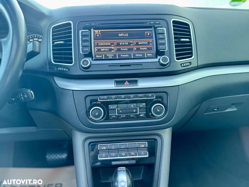 Volkswagen Sharan 2.0 TDI DSG Blue Motion Highline - 9