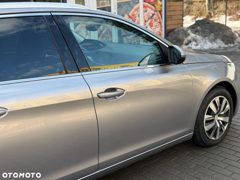 Peugeot 308 1.2 PureTech Allure S&S - 15