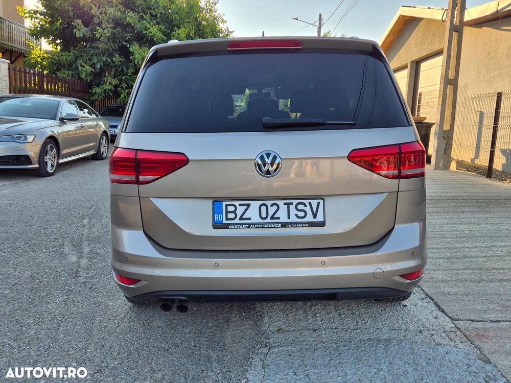 Volkswagen Touran - 19