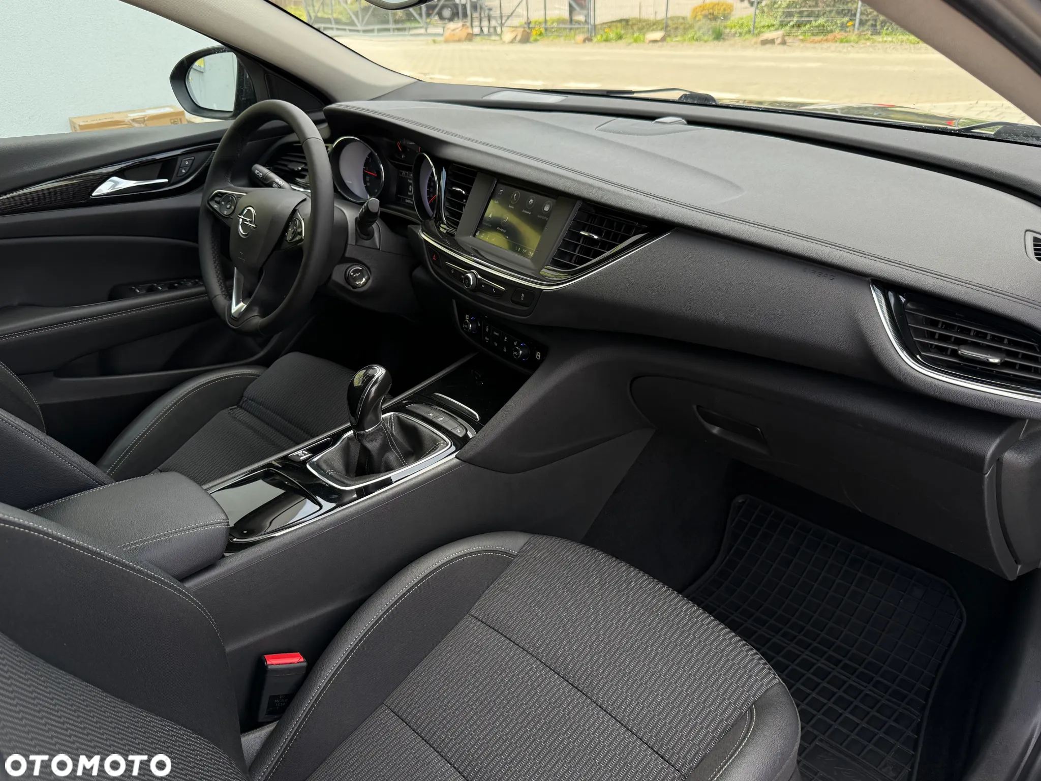Opel Insignia 1.5 T Enjoy S&S - 15