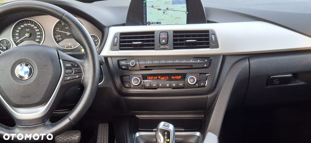 BMW Seria 3 316d - 14