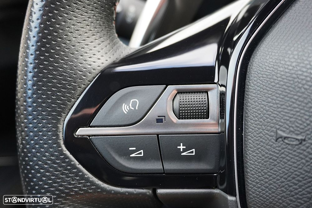 Peugeot 3008 1.2 PureTech GT Pack EAT8 - 18