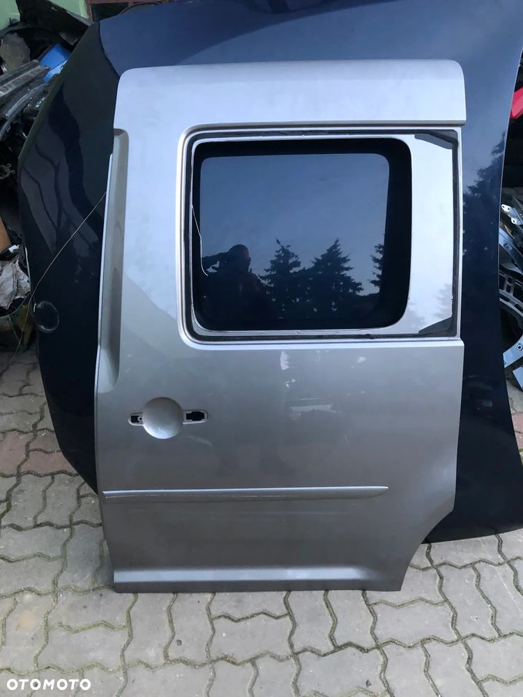 VW CADDY DRZWI PRZESUWNE LEWE 2K5843207 - 2