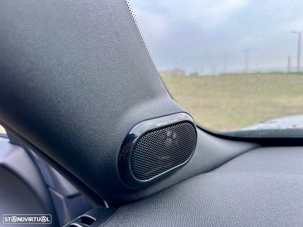 MINI Cabrio John Cooper Works - 13