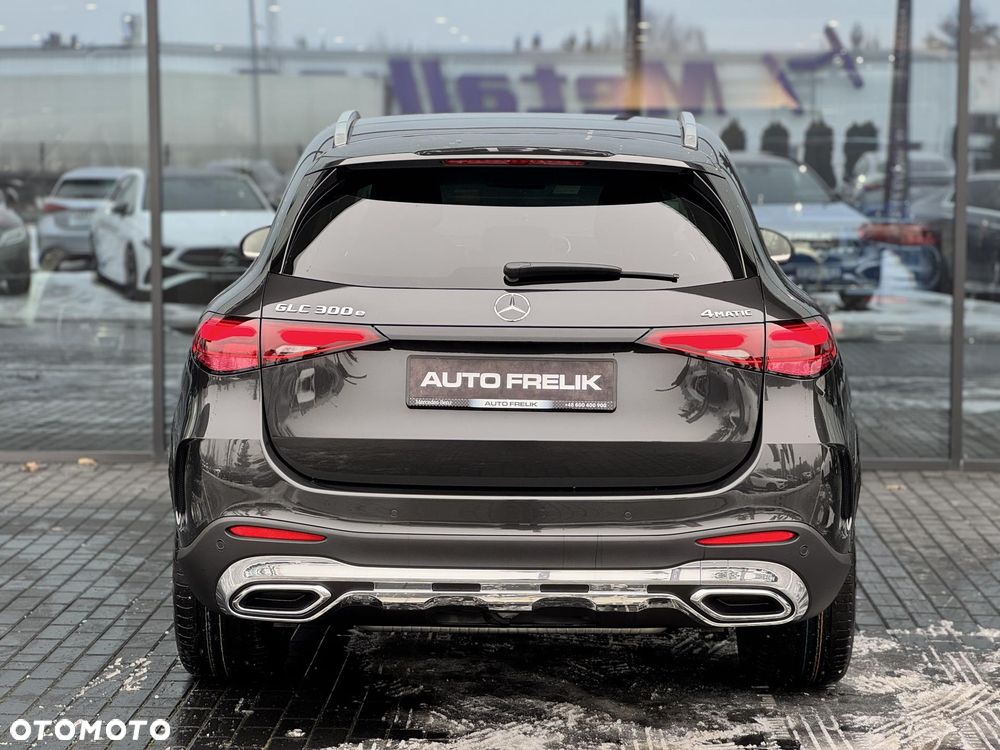 Mercedes-Benz GLC 300 e 4-Matic AMG Line - 10