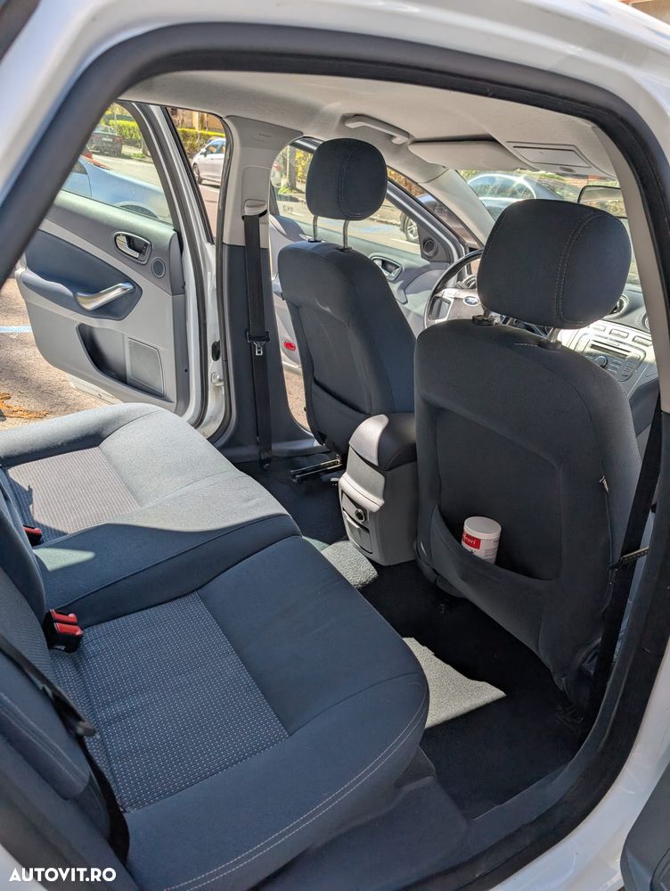Ford Mondeo - 10