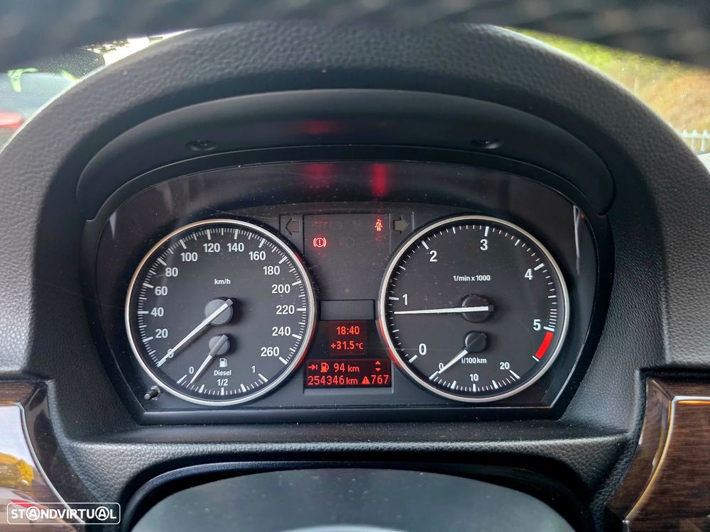 BMW 320 d M Sport Edition - 11