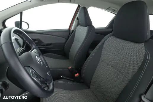 Toyota Yaris 1.5 VVT-i HSD Bi-Tone G&B - 8