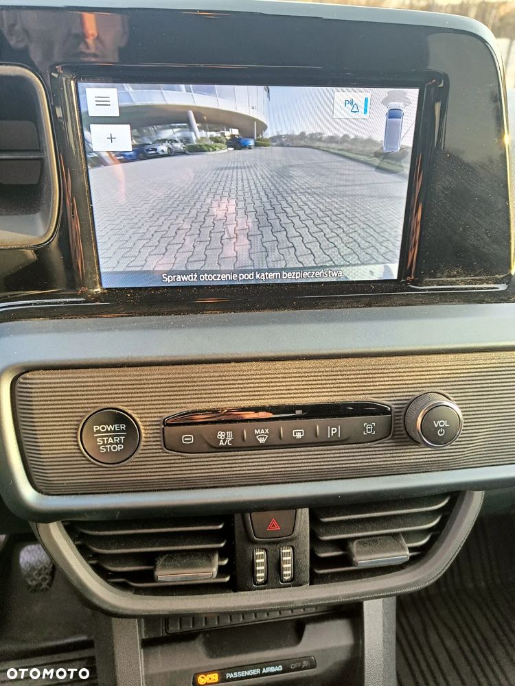 Ford Tourneo Courier 1.0 EcoBoost ACTIVE - 17