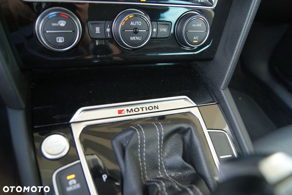Volkswagen Passat 2.0 TDI SCR 4Mot DSG Highline - 25