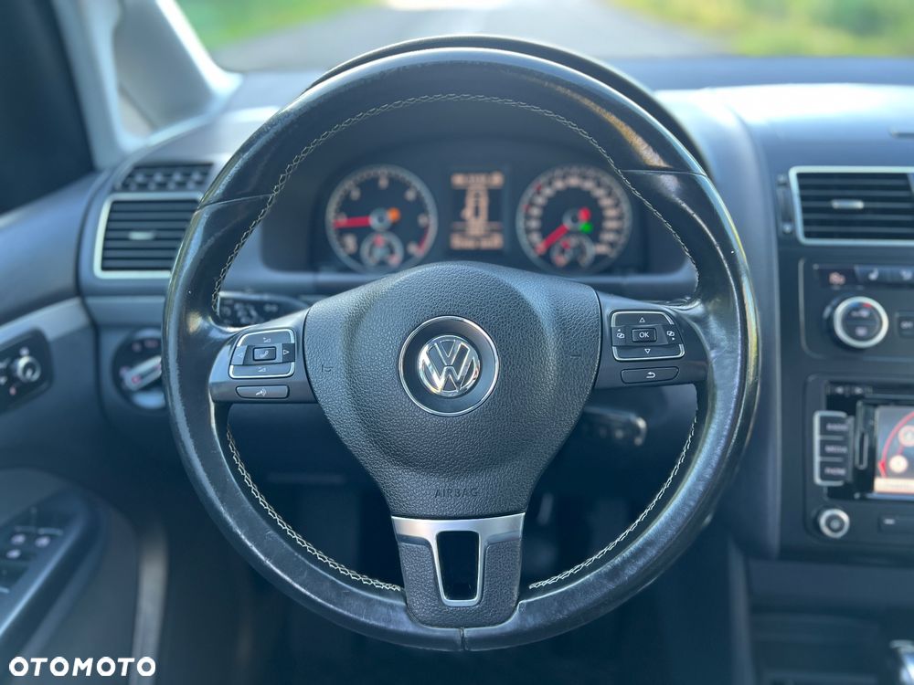 Volkswagen Touran 2.0 TDI DPF Highline Perfectline DSG - 20