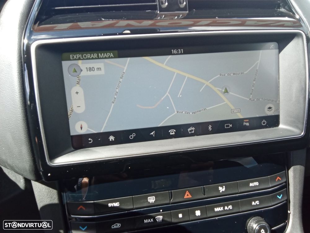 Jaguar F-Pace 2.0 i4D Prestige - 17