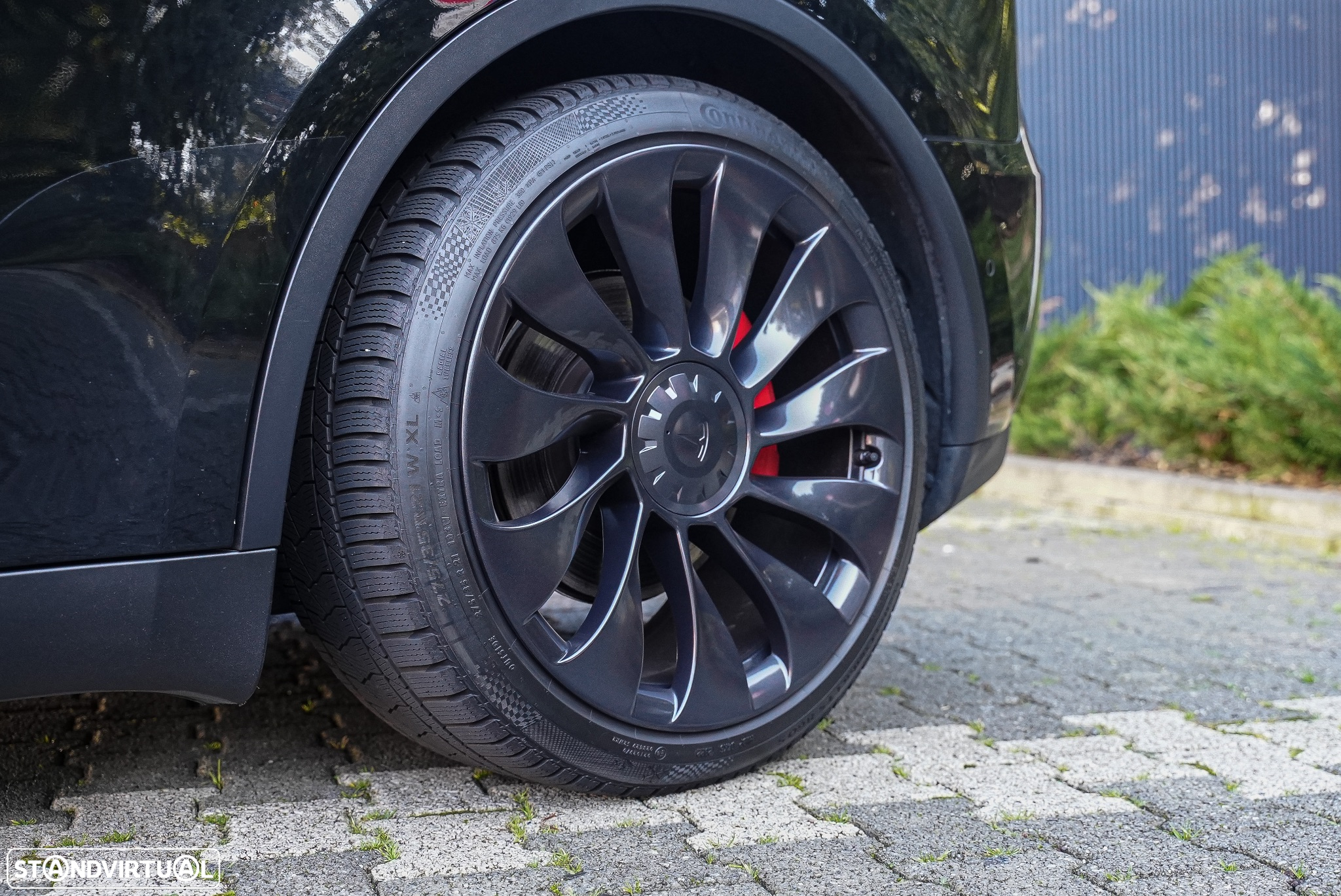 Tesla Model Y Performance Dual Motor AWD - 10