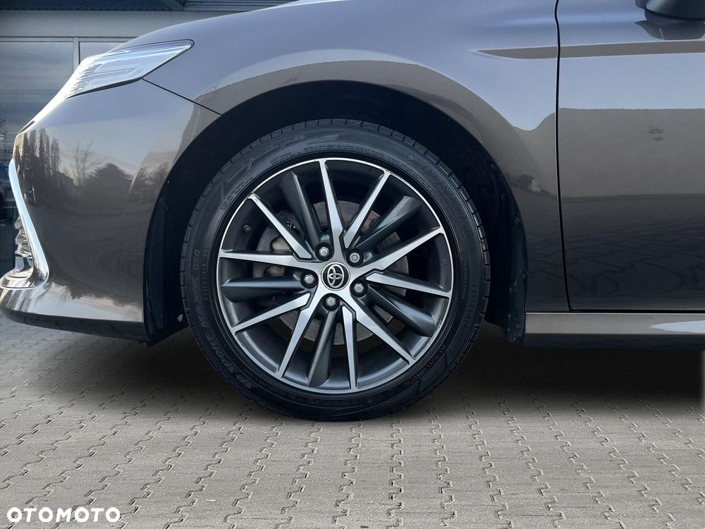 Toyota Camry 2.5 Hybrid Executive CVT - 23