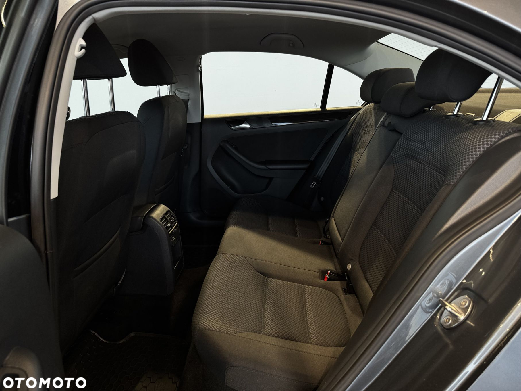 Volkswagen Jetta - 15