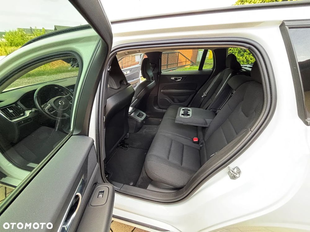 Volvo V60 B3 B Geartronic Momentum Core - 13