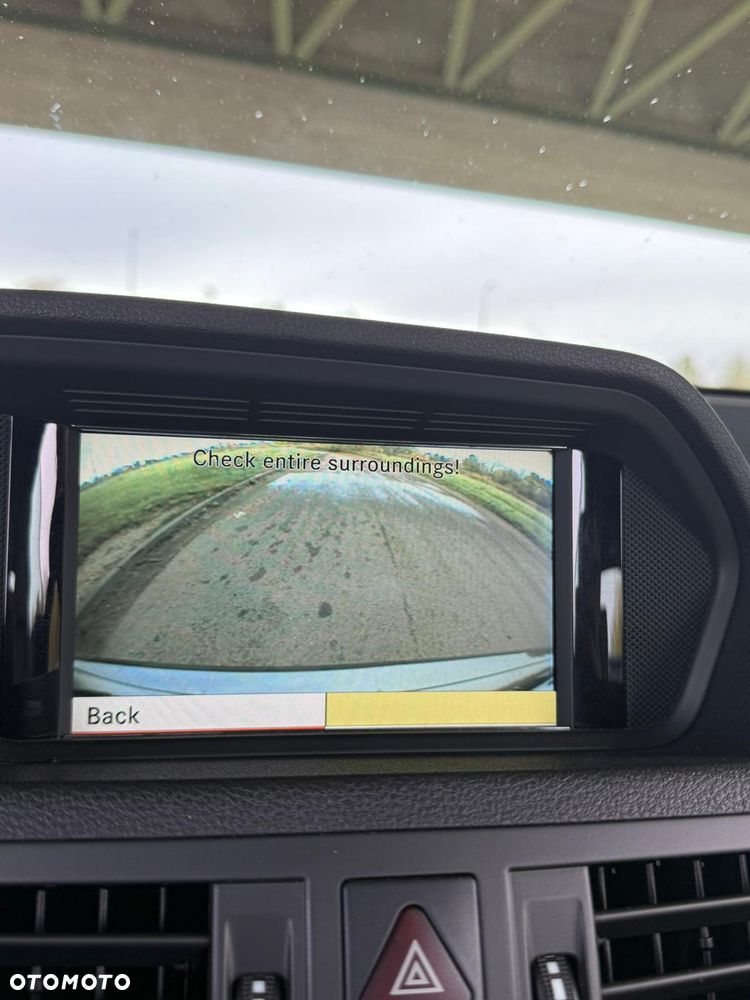 Mercedes-Benz Klasa E 350 CDI DPF BlueEFFICIENCY 7G-TRONIC Avantgarde - 31