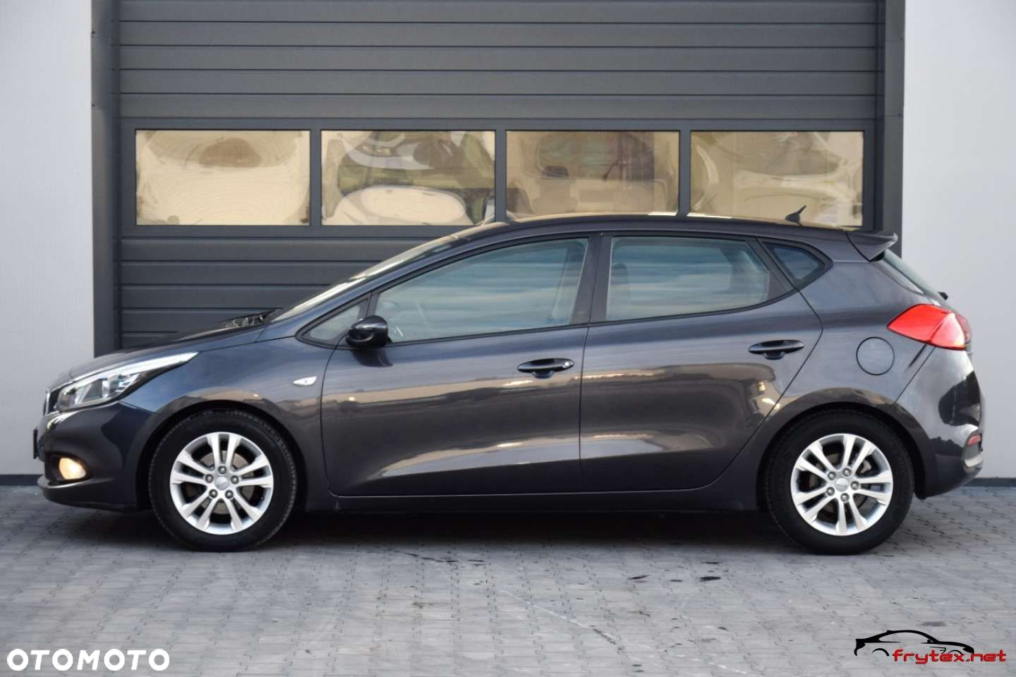 Kia Ceed - 8