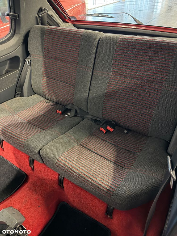 Peugeot 205 - 17