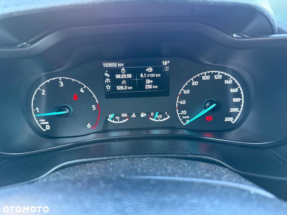 Ford Transit Connect - 9