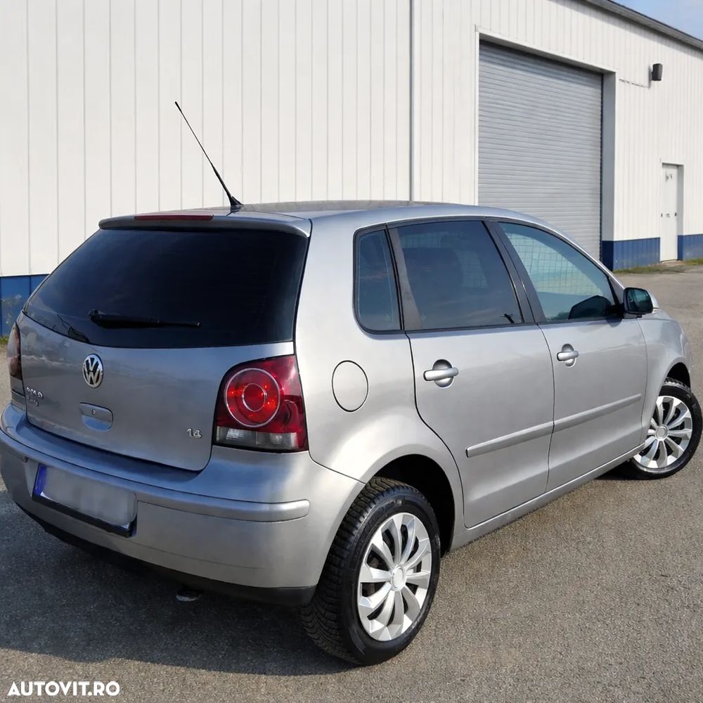 Volkswagen Polo 1.4 Comfortline - 2