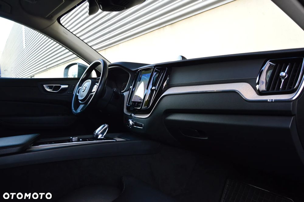 Volvo XC 60 B5 D AWD Inscription - 19