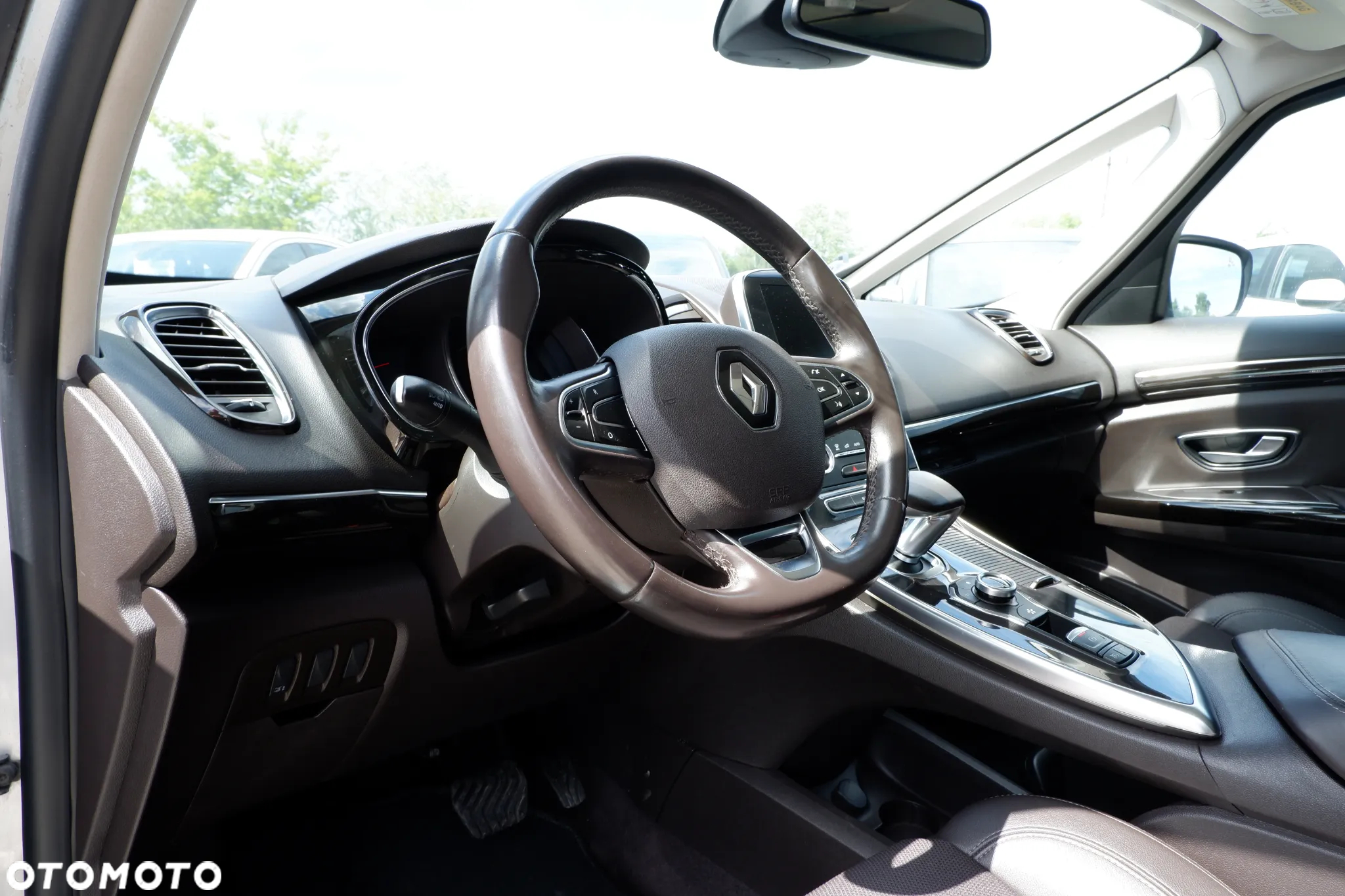 Renault Espace 1.6 dCi Energy SL Techno EDC 7 os - 23
