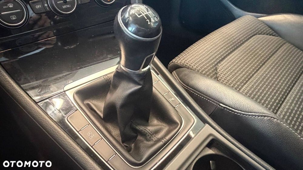 Volkswagen Golf Variant - 14