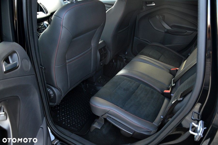 Ford Kuga 1.5 EcoBoost 2x4 ST-Line - 23