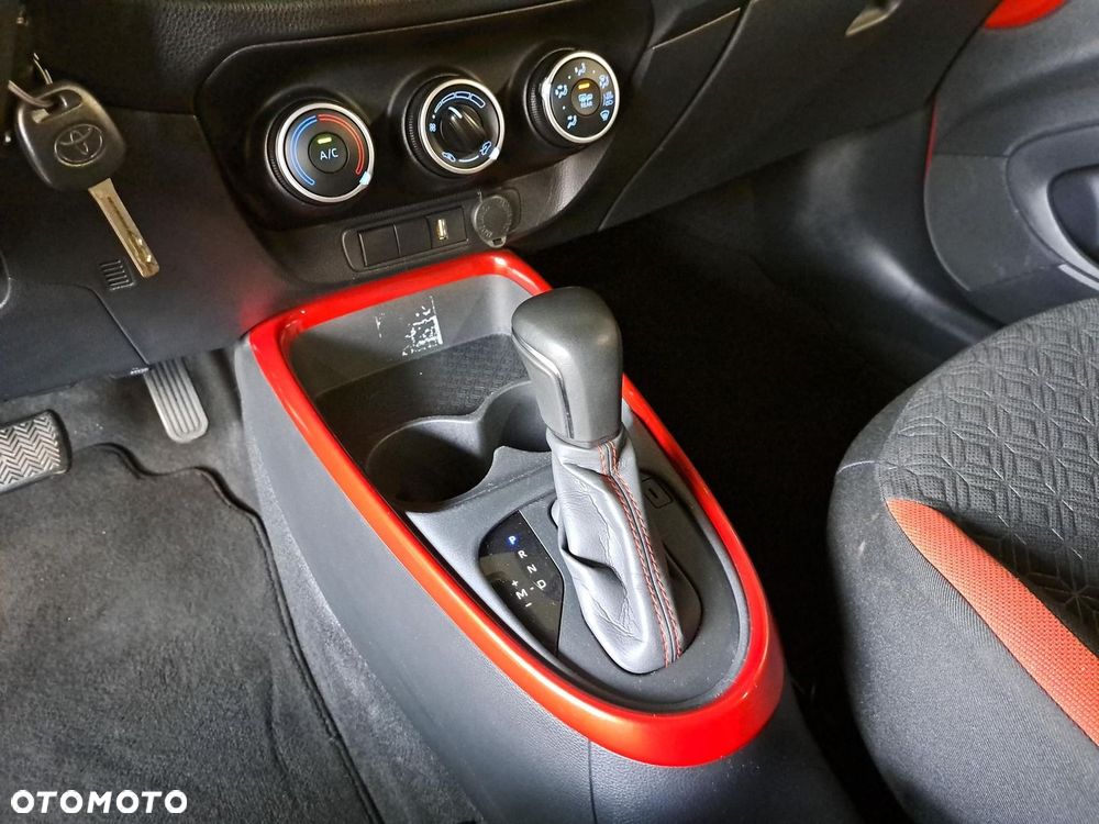 Toyota Aygo X 1.0 VVT-i Style CVT - 26