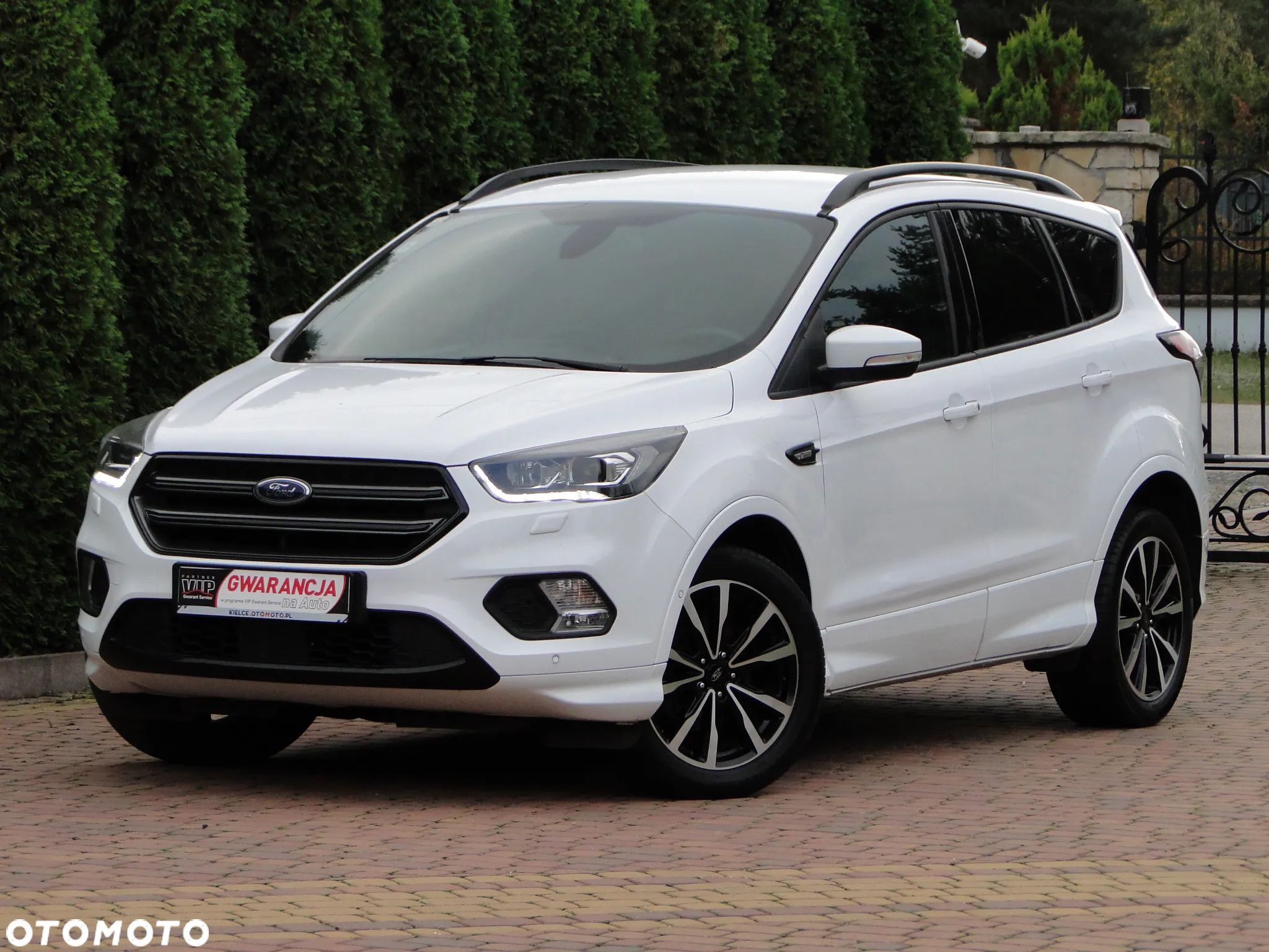 Ford Kuga 1.5 EcoBoost FWD ST-Line ASS - 1