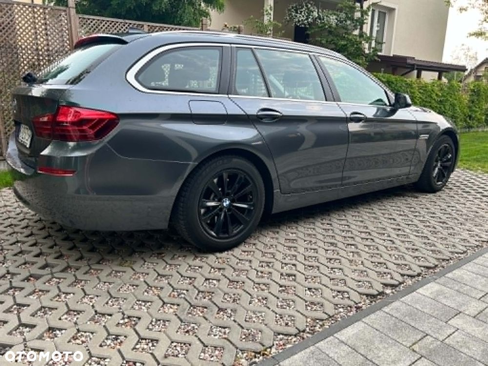 BMW Seria 5 520d xDrive - 6