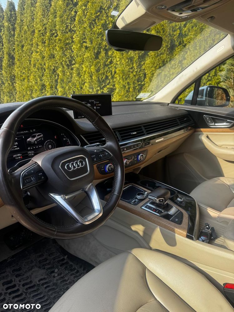 Audi Q7 - 7