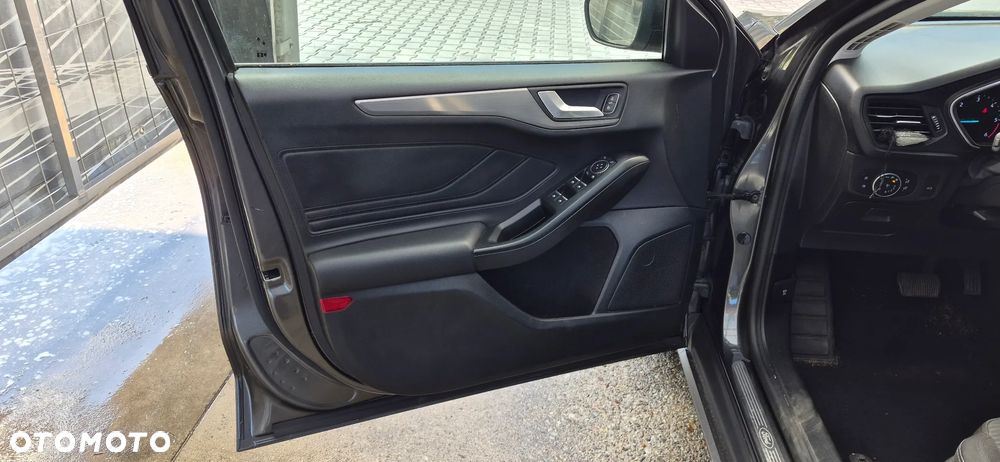 Ford Focus 2.0 EcoBlue Titanium - 25