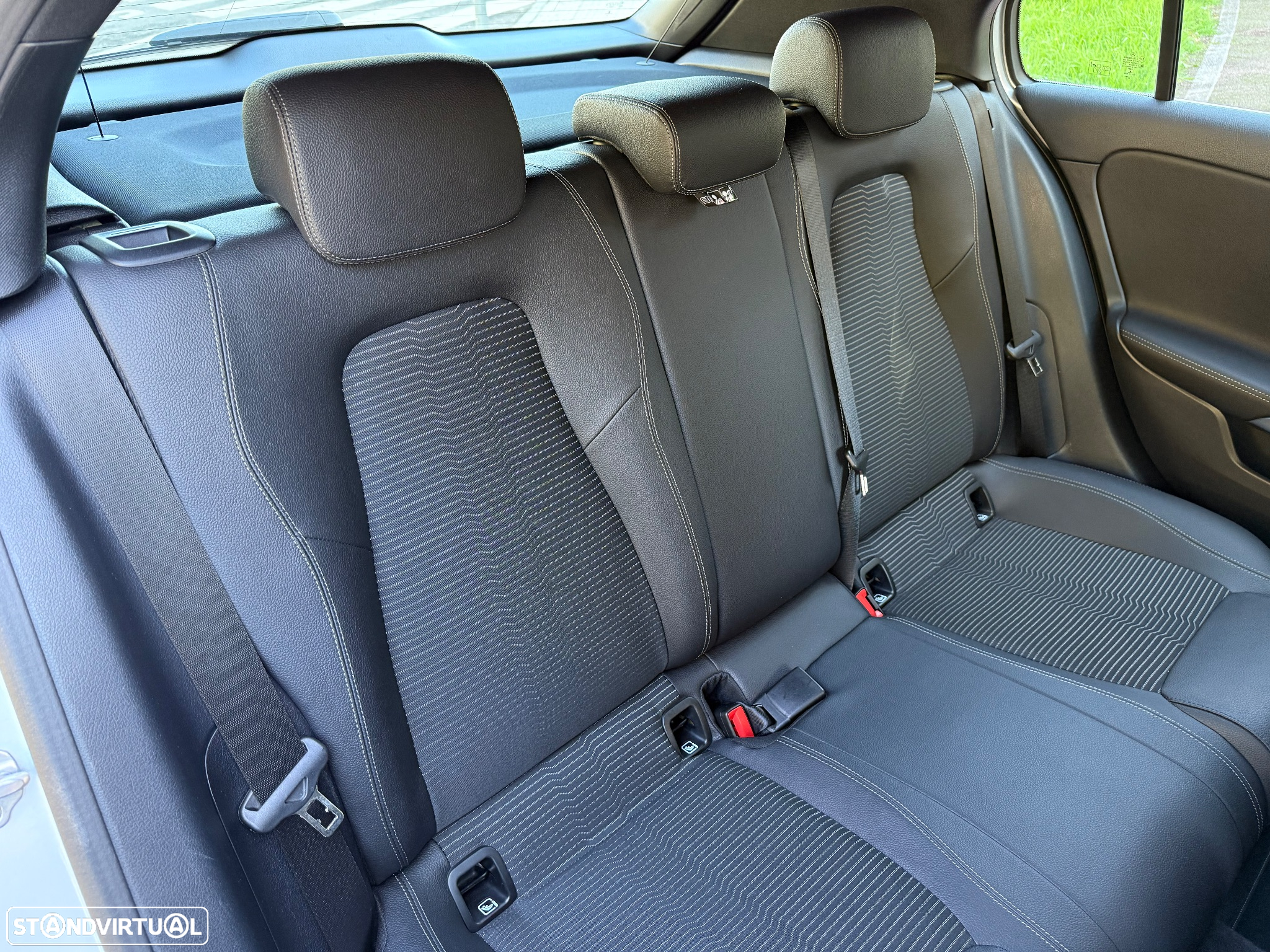 Mercedes-Benz A 200 Progressive Aut. - 33